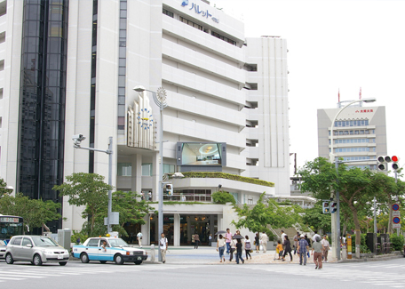 沖縄県那覇市久茂地LEDビジョン